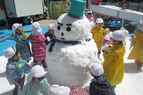 こどもの日の集い 雪んこあそび